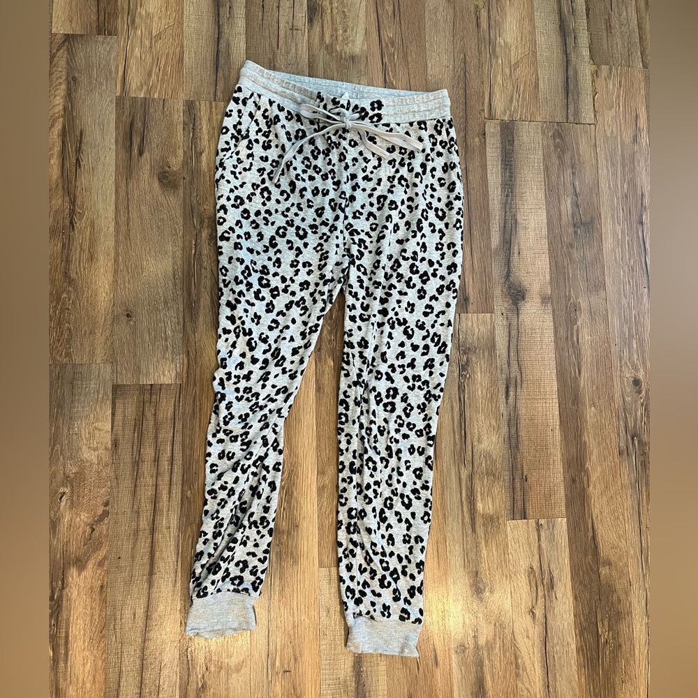 Jane and Delancy Animal Print Gray Sweatpants Size Small